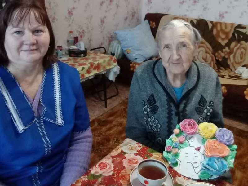 «А у нашей матушки чай, да оладушки!»